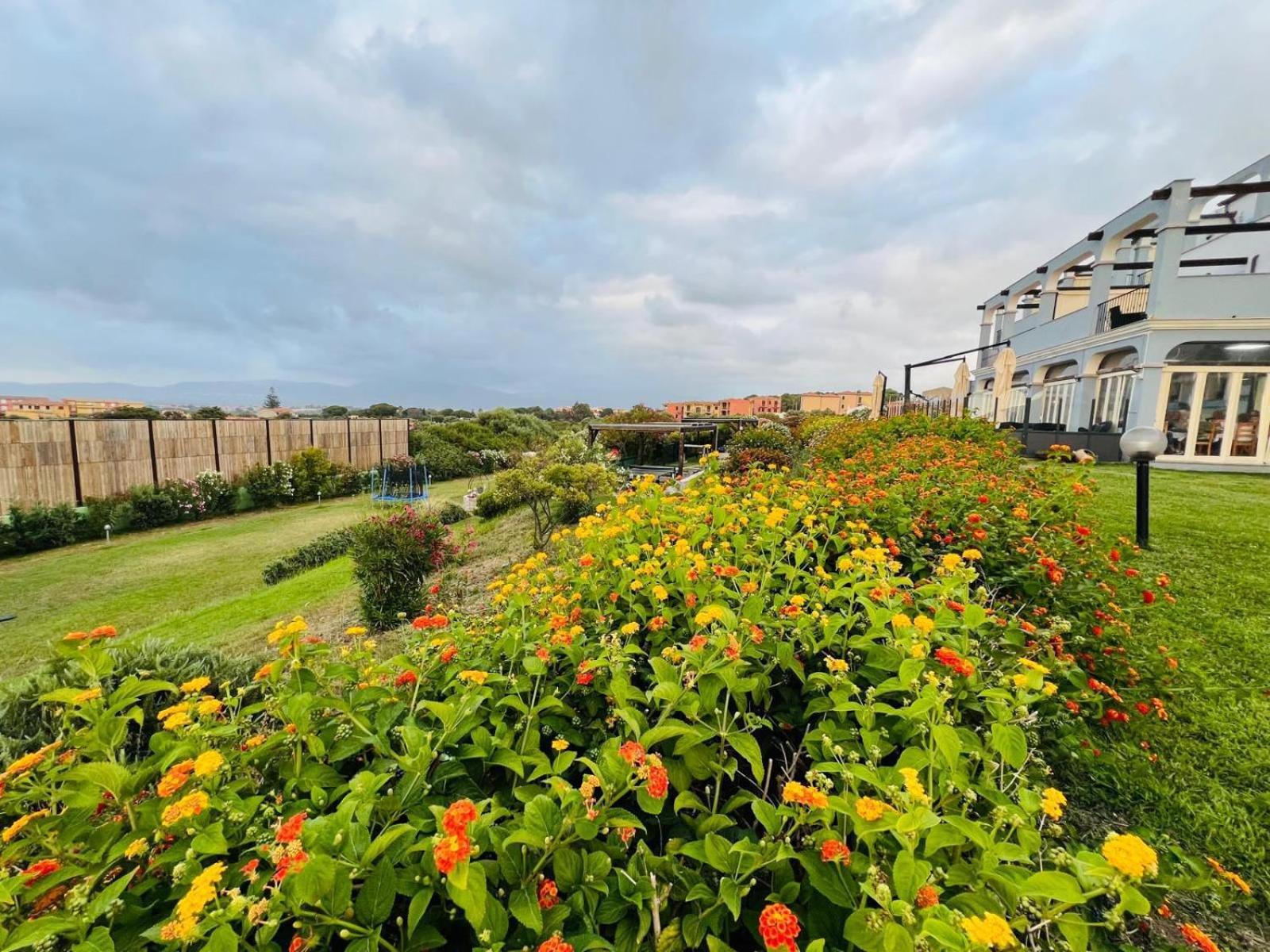 Abbaidda Hotel Valledoria Kültér fotó