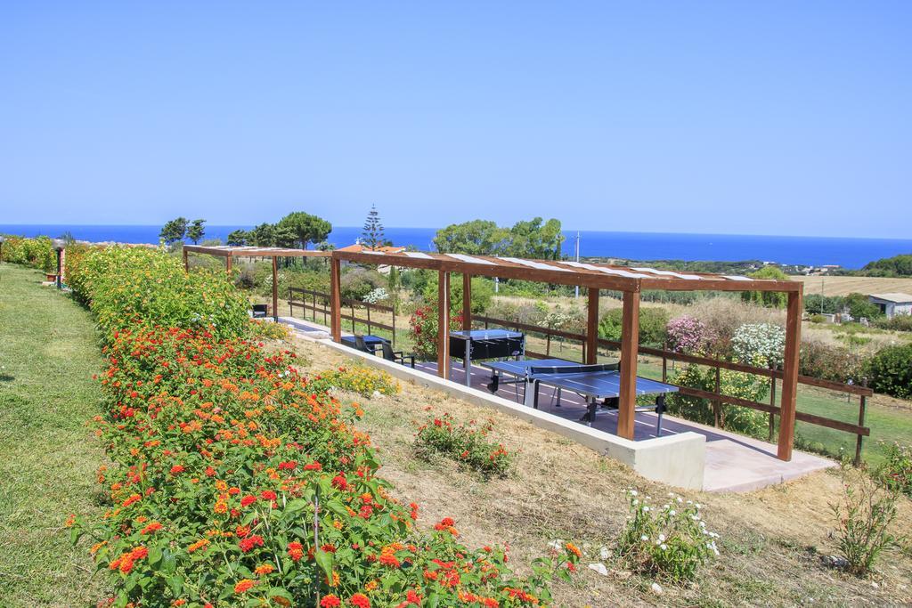 Abbaidda Hotel Valledoria Kültér fotó