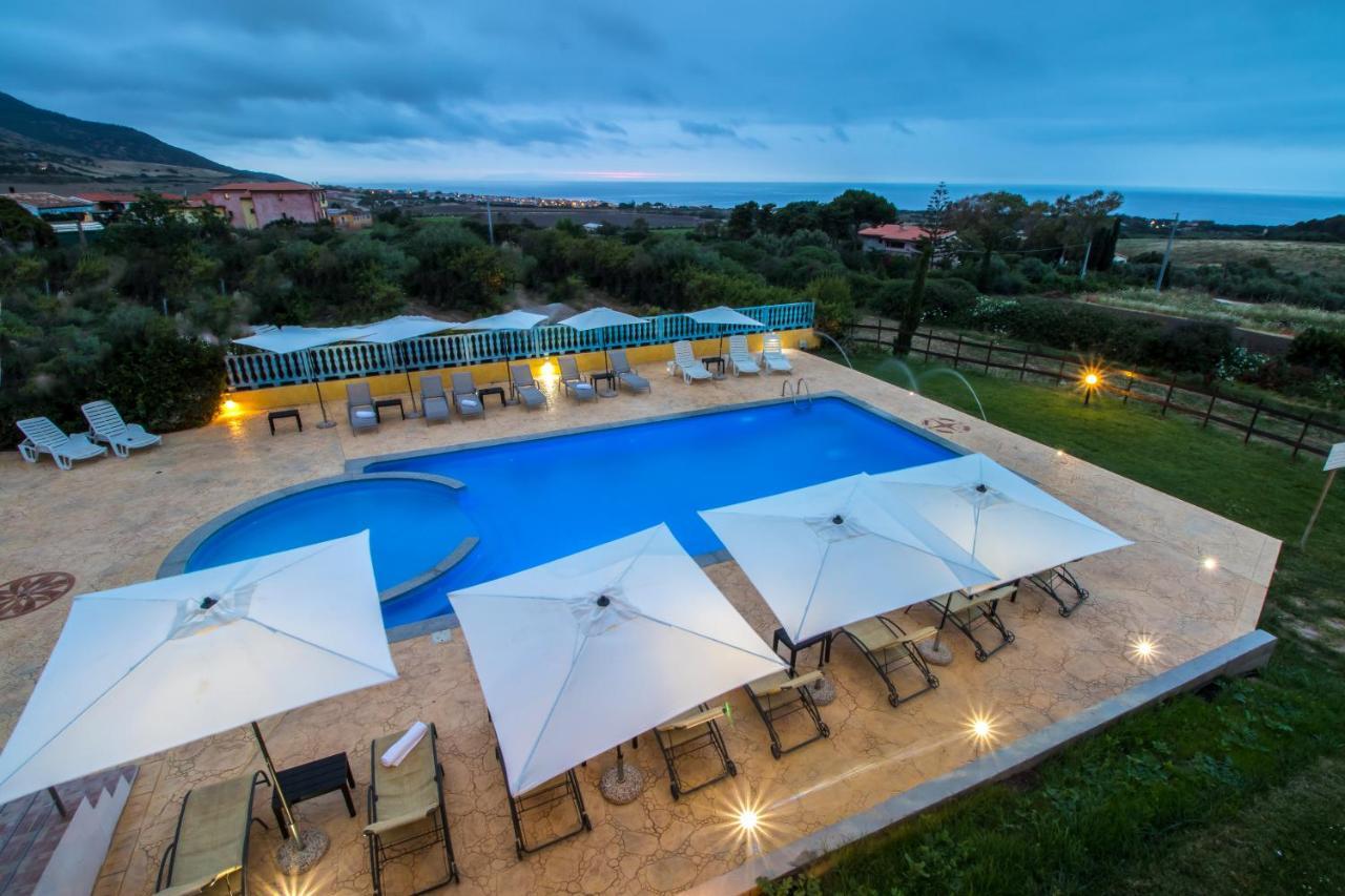 Abbaidda Hotel Valledoria Kültér fotó